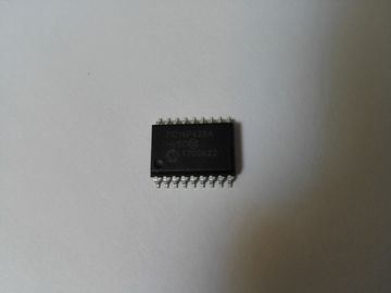 Il circuito integrato di IC del microcontroller parte il FLASH 18-SOIC di 8 bit 20MHz 3.5KB (2K X 14)